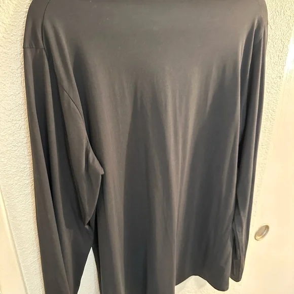 LuluLemon Men's Black Long Sleeve Shirt - Picture 12 of 14